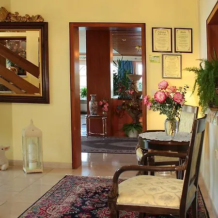 Garni Regina بيت ضيافة